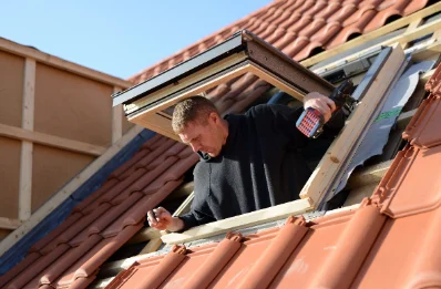 Pose de fenêtres de toit Velux à Castetner